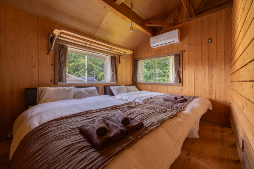 寝室2（2F・ダブル2台）